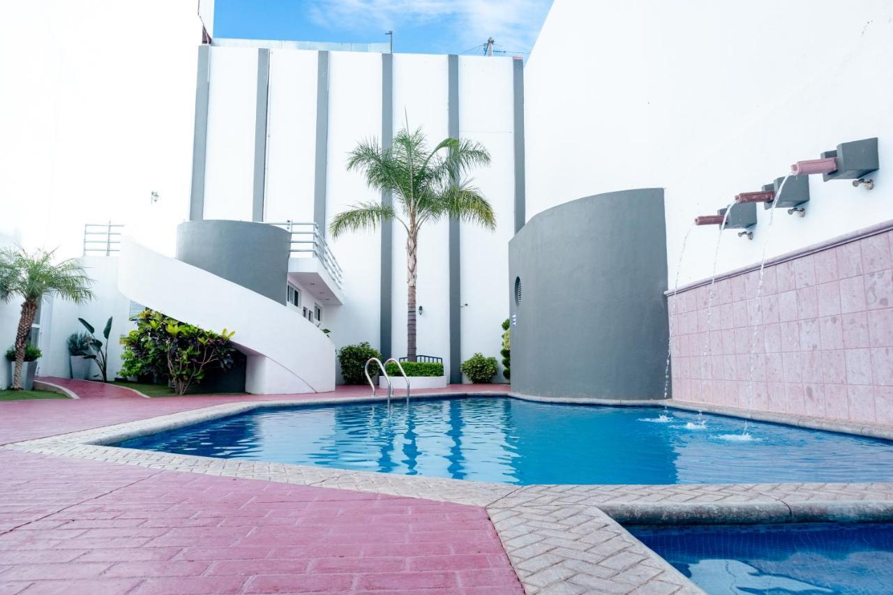 Hotel Mirage La Piedad Exterior photo